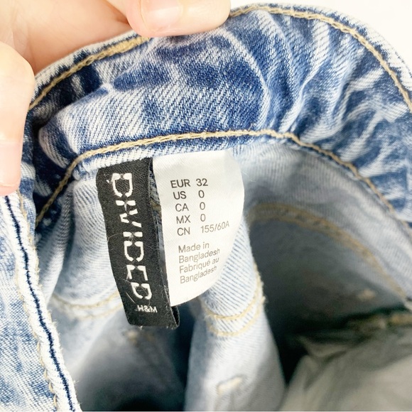 H&M Divided Light Wash Wide-Leg Jeans (Size 0) – 100% Cotton Denim Classic - Picture 8 of 10